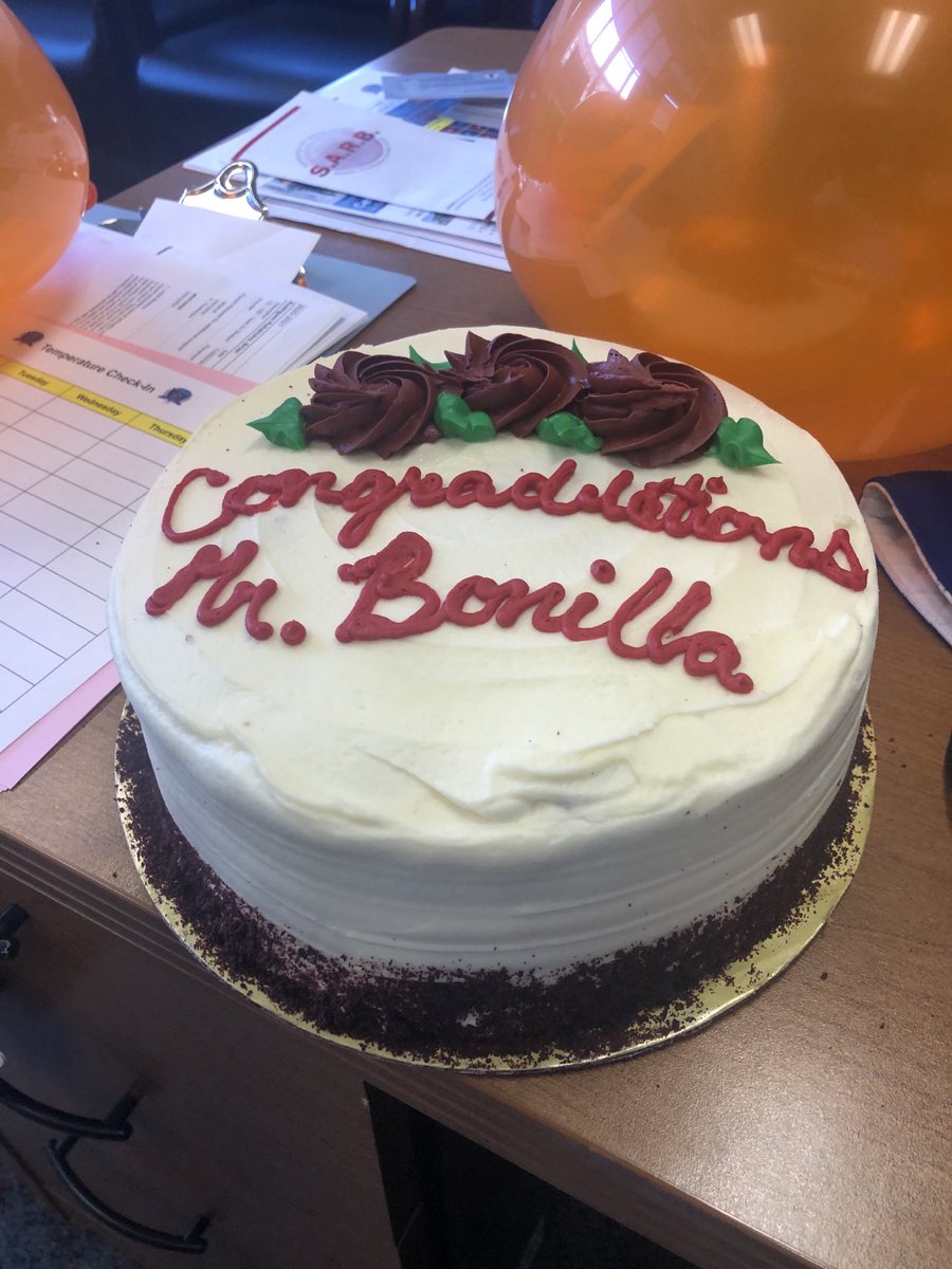 YvonneL5458's tweet photo. Congratulations to our very own Vice Principal Mr. Bonilla for Rising to the challenge and completing BCSD’s NISL Course. A job well done 🥳🎉#Landofthegiants #teambcsd https://t.co/RYZdCUXBGB