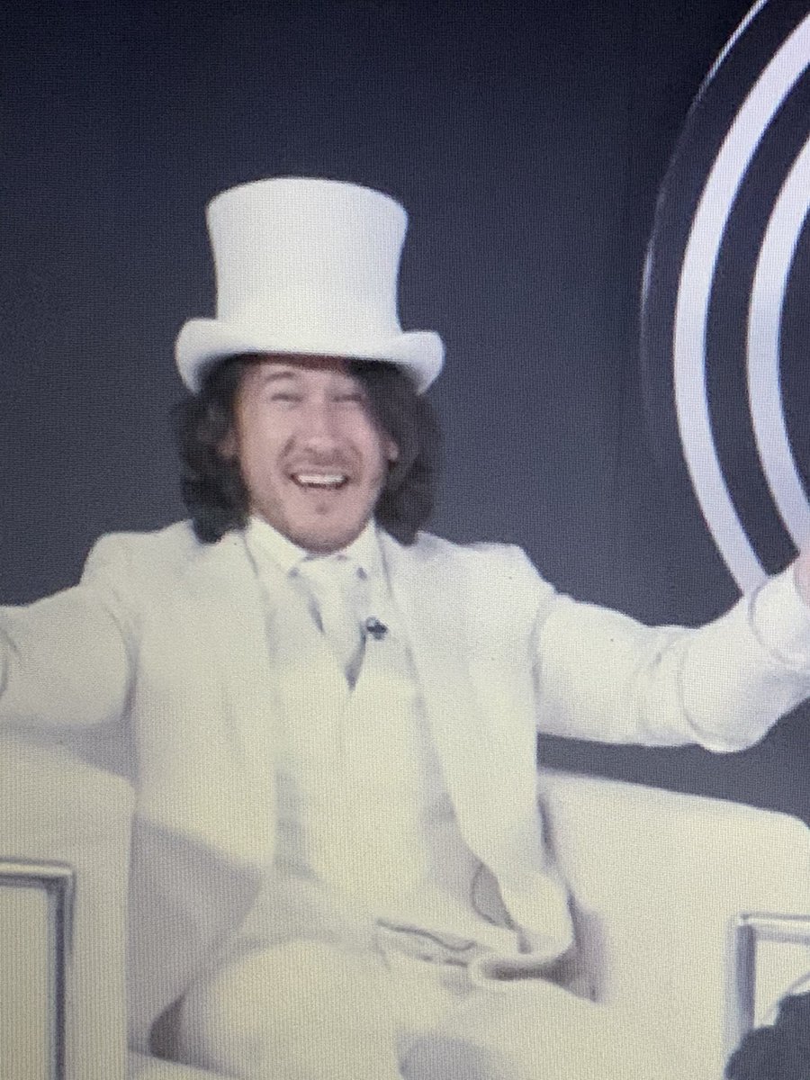 queendevoltic's tweet photo. I have never seen so much joy #MarksNewHat https://t.co/K8DqKZ9fNl