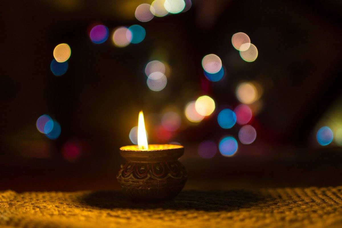 BeMoreOotSuk's tweet photo. May the lamps of Diwali illuminate your life, May the colours of rangoli usher in happiness, May the delicious Diwali desserts add sweetness to your life, And may you be blessed with Almighty's choicest blessings — Happy Diwali to you. https://t.co/MSTD5u5fdJ
