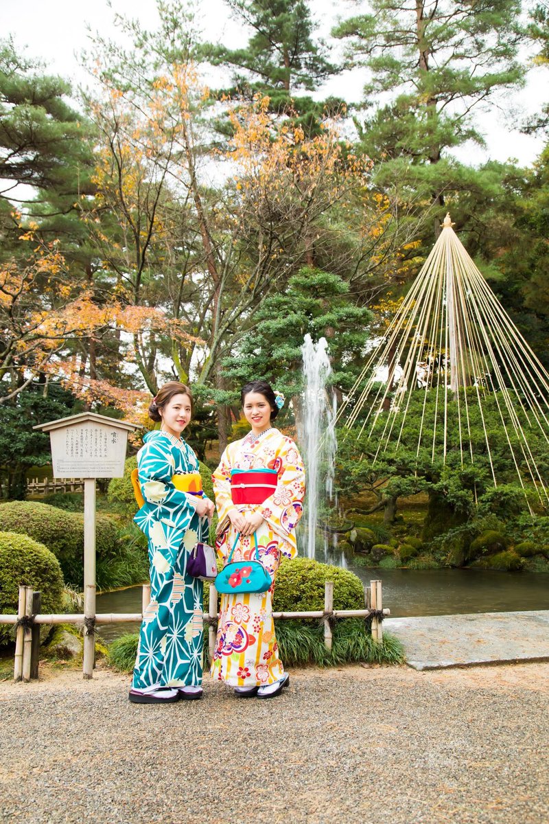 金沢着物レンタル心結 兼六園では11月いっぱいまでライトアップしているみたいです 羽織などもご用意しておりますので是非お着物を着て行ってみて下さい 金沢 着物 着物レンタル 心結 兼六園