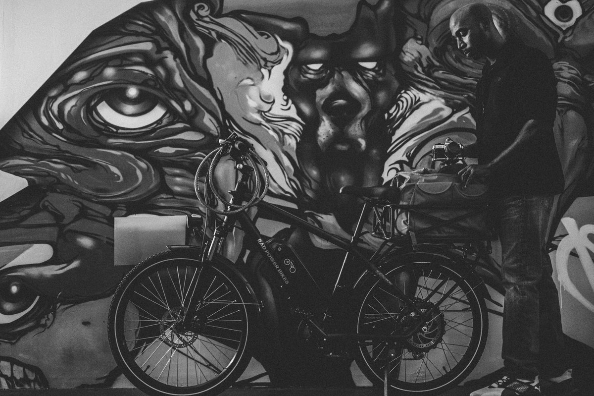 Chris_T_Ramos's tweet photo. Capturing what everyone sees but no one notices.
#blackandwhitephotography #documentary #magnumphotos #radride https://t.co/EVXpOFpc2o