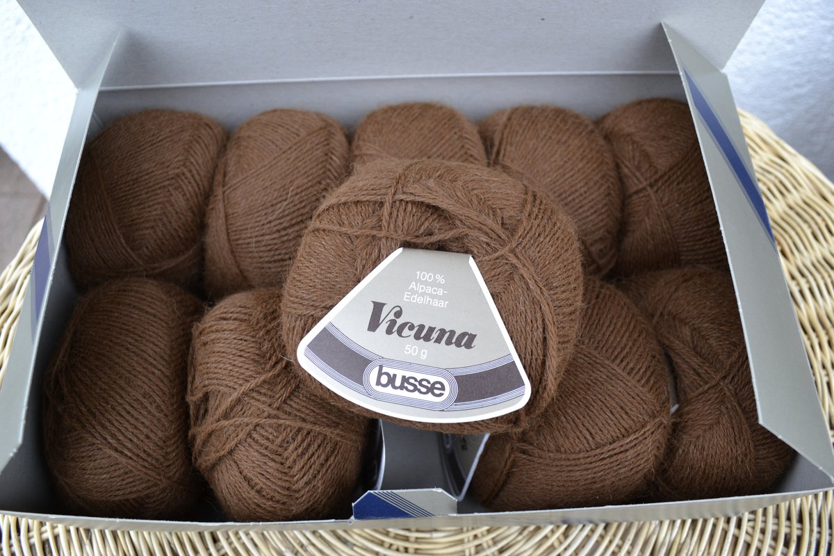 Masche21A's tweet photo. Ich freue mich, den jüngsten Neuzugang in meinem #etsy-Shop vorzustellen: Wolle Schurwolle Wollpaket 500g braun Strickgarn Vicuna https://t.co/Ee0TX1p0K5 #alpaka #nein #wolle #strickgarn #schurwolle https://t.co/Dar9XNUPxS