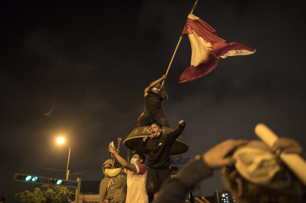 franklinbriceno's tweet photo. #Peru president's ouster sparks wave of youth-led #protests  https://t.co/9WLtBSETft (Pics by #RodrigoAbd) #protests2020 https://t.co/6OeLOgnpN8