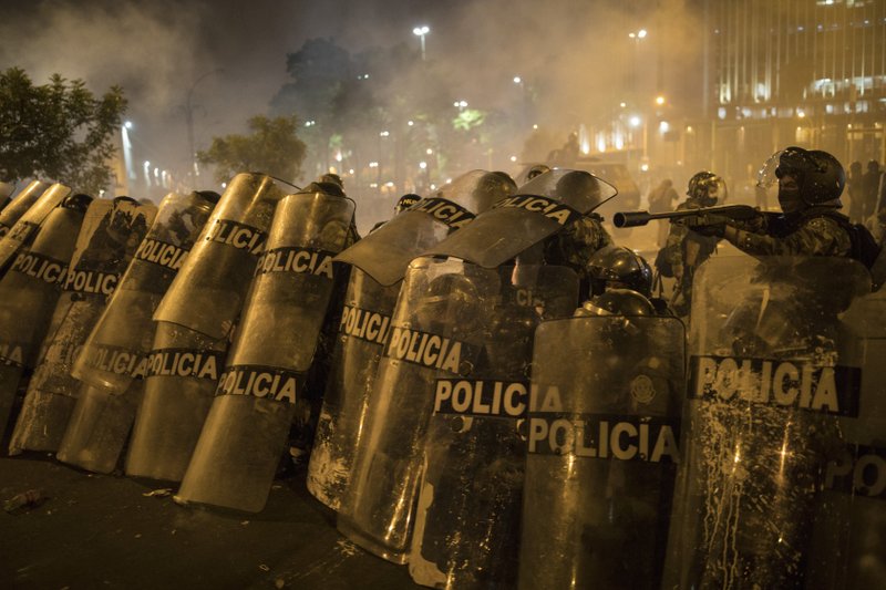 franklinbriceno's tweet photo. #Peru president's ouster sparks wave of youth-led #protests  https://t.co/9WLtBSETft (Pics by #RodrigoAbd) #protests2020 https://t.co/6OeLOgnpN8
