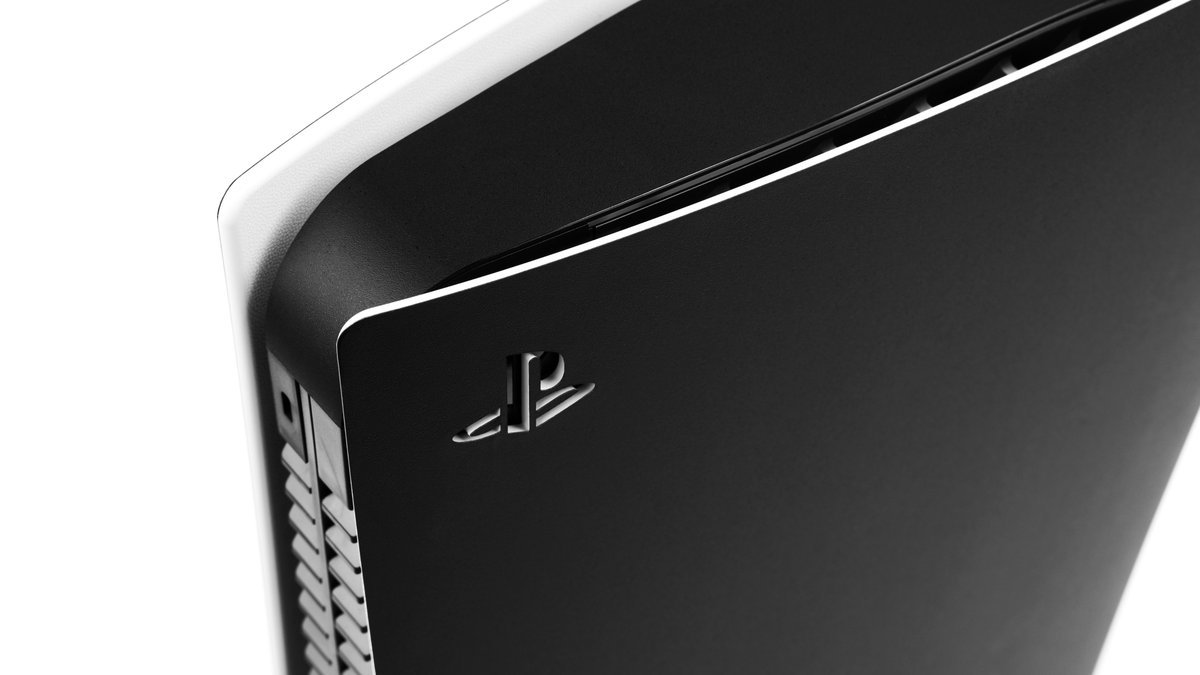 dbrand's tweet photo. PSA: Don't Buy PlayStation 5 Skins.

https://t.co/1ce2q6UwRv https://t.co/mL8Mx7V92z