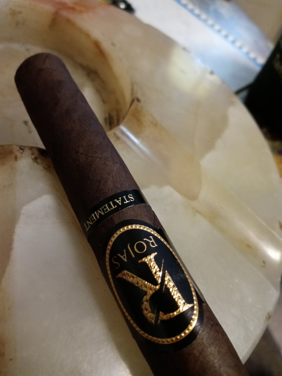 Nice closed foot smells tasty lets try #cigars <a href="/RojasCigars/">Noel Rojas</a> #Friday <a href="/CigarChairman/">Stephen LaPre,Sr</a> <a href="/fStogies/">Stogies</a> <a href="/bigbucky24/">First of his name</a> <a href="/Mike_W_Simpson/">The Mentor</a> <a href="/thunder13tc/">Thundertc</a> <a href="/Lakers8052/">prestigeworldwide805</a> <a href="/TNHerfin/">Tennessee Herfin</a> <a href="/PuffSmokeNAsh/">Joey Deez 🌰🌰</a> <a href="/JARMHABANO/">Jorge Luis</a> <a href="/CalvinThomps99/">Calvin Thompson</a> <a href="/TheMitch182/">Reprogrammed & Now Fortified MFC</a> <a href="/ftworthnole/">LowcountryLegend</a> <a href="/MeatManNate/">Nate Th3 Butcher💨</a> @Investnoir