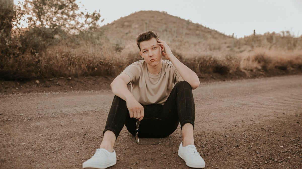 TheChristBeat's tweet photo. TCB Premiere: Adam Lamb's "Better"
https://t.co/GhsopyOKs8 @AdamLambMusic https://t.co/iwMg1oGTci