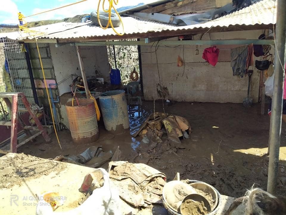 PhilstarNews's tweet photo. DOGS NEED HELP TOO! 📣

The San Mateo Pound in San Mateo, Rizal has been destroyed by #UlyssesPH, and are now in need of help to take care of their dogs.

The pound is in need of dog food, bowls, containers, blankets, trash bags, and cleaning materials.

📷FB/AKF https://t.co/JdBl1Z555p