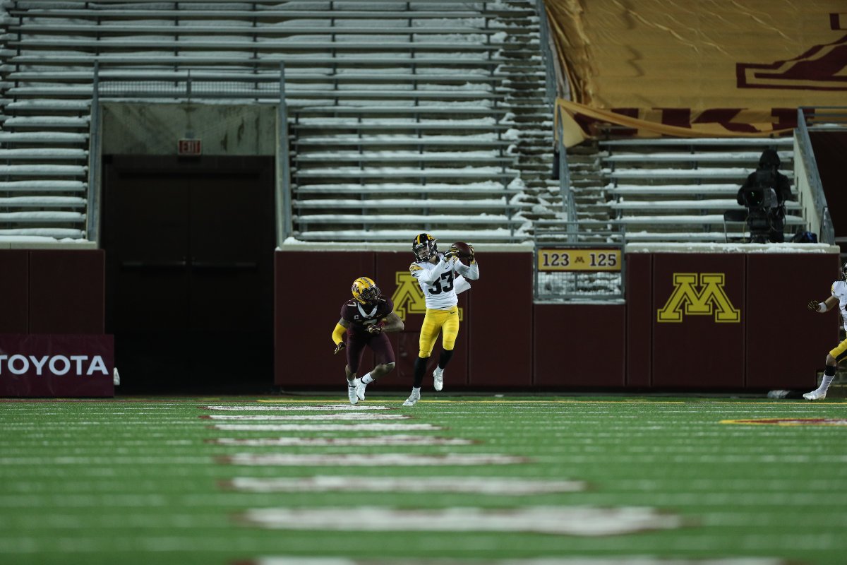 HawkeyeFootball's tweet photo. RILEY. MOSS. 

That's it. That's the tweet. https://t.co/BCi6WELFf2