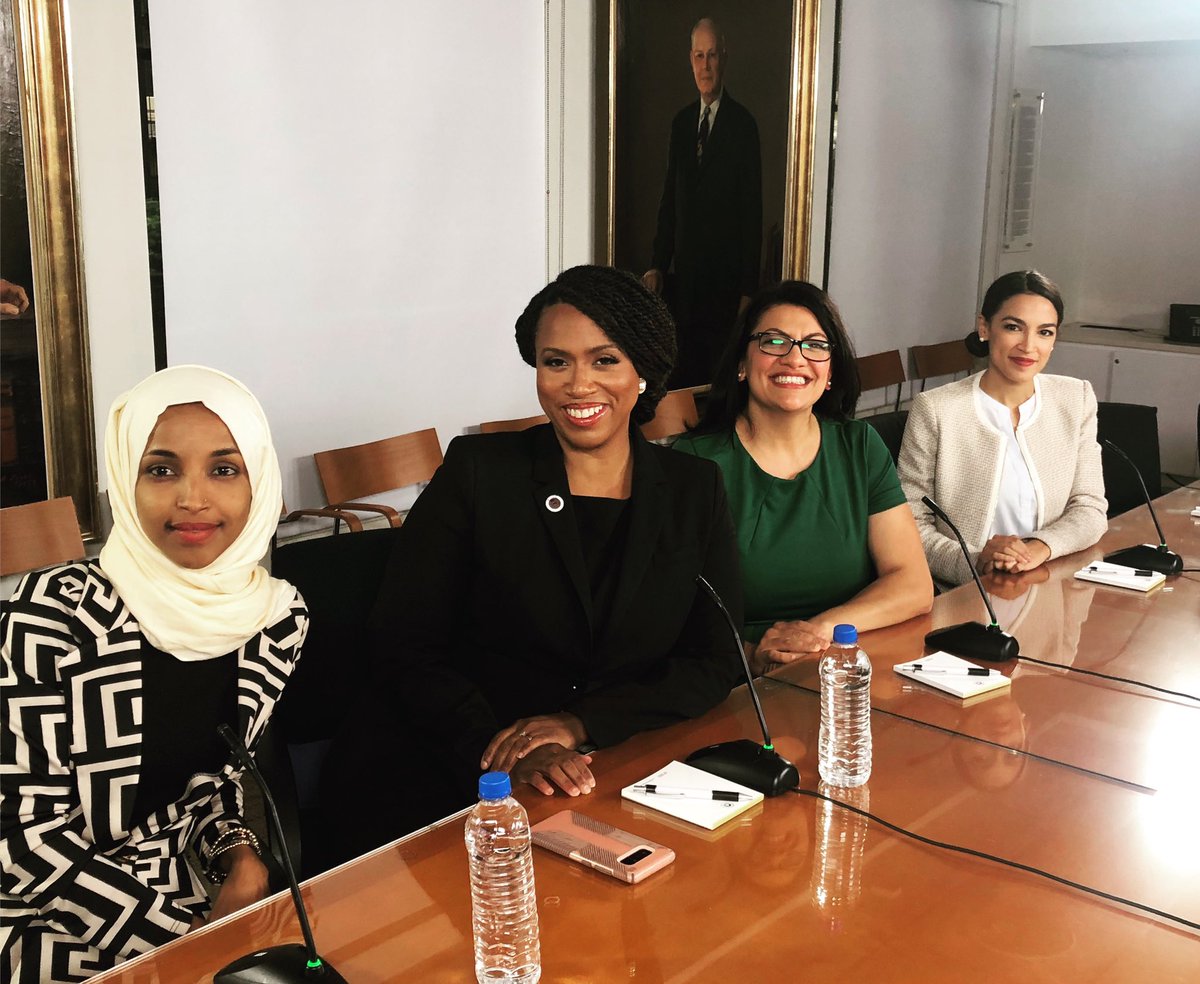 IlhanMN's tweet photo. How it started.               How it’s going. https://t.co/3AXPrOLGE8