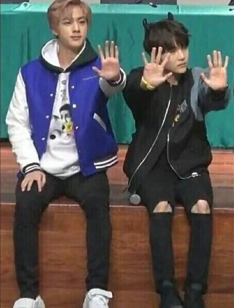 Yoonjin size difference a cuteee thread 