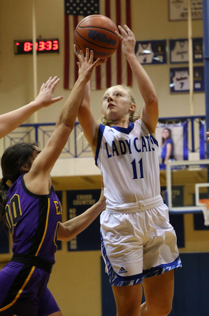 TheManiacHiker's tweet photo. GirlsBB-North Harrison 53, Eastern Pekin 50...NH's Ali Saunders 27, Diana Burgher 16...EP's Kendra Sill 14, Shelbi Patton 11, McKenna Jeter 11.....North Harrison 2-0, Eastern Pekin 2-1... https://t.co/qsB0gz5cz9