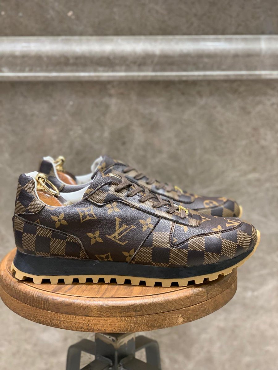 thelegend316's tweet photo. Just few bargains for sale for Xmas more to come women’s and men’s Louis Vuitton Noddy warmers and Louis Vuitton trainers .. inbox for details https://t.co/WwZVSrPEmi