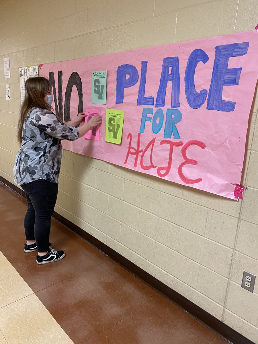 CounselingSvhs's tweet photo. More pictures from our @SVNP4H pledge! Thank you to all the students who made our pledge video. πππ€ #NPFHSW2020 #ADLSW #WeChallengeYou @Supt_comalisd @mwahl281 @ssbratty @MrsAlvaradoSVHS @valleyventana @SVRangerLibrary @SvUnited2 @StucoSV https://t.co/1fL8h8n6sY