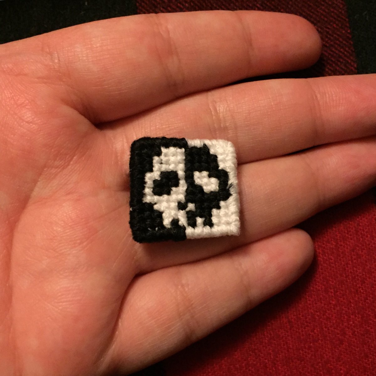 weesnnaw's tweet photo. Not sure if it counts as fanart, but i made a lil patch while watching the stream :D #UnusAnnus #UnusAnnusoverparty #UnusAnnusFanart https://t.co/NWG5MRs9my