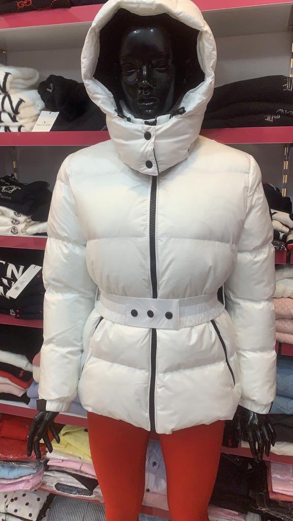 thelegend316's tweet photo. 2021 winter coats , Louis Vuitton full puffa , women’s moncler body is armed with thick fur hood, fendi puffa and women’s moncler padded long hooded jacket with removable belt all bagged and tagged ... limitedstock onbox for details .... https://t.co/8x8vtwnaOz