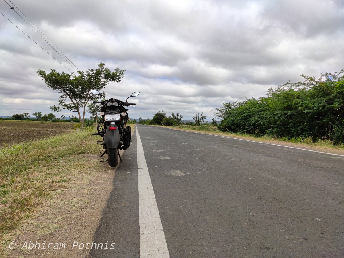 NakedEyeImagine's tweet photo. The journey of miles together is always exciting with great company.

The beast lost in the wilderness.

#redminote7pro 
#apache2004v 
#travelphotography 
#travelkarnataka 
#incrediblekarnataka😘 
#incredibleindia 

Pc:@APothnis https://t.co/zoLuMLjny9