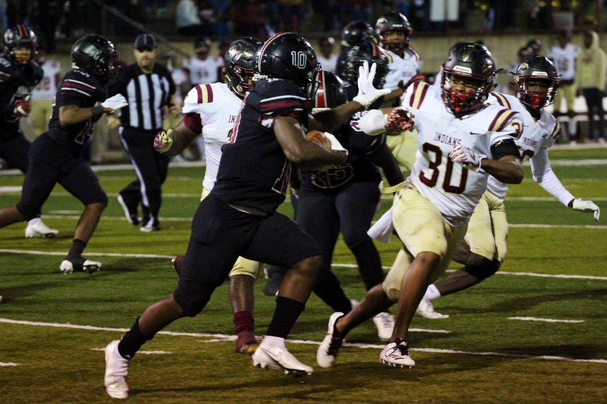 IamJoshHuff's tweet photo. Pinson Valley 48 | Shades Valley 16
End 3rd

It’s been smooth sailing for the Indians in the second half. Jaquel Fells with a 60-yard punt return to open half and Michael Sharpe with 14-yard TD (his 4th of the night). @Pinson_Football https://t.co/IfqTCS5cMW