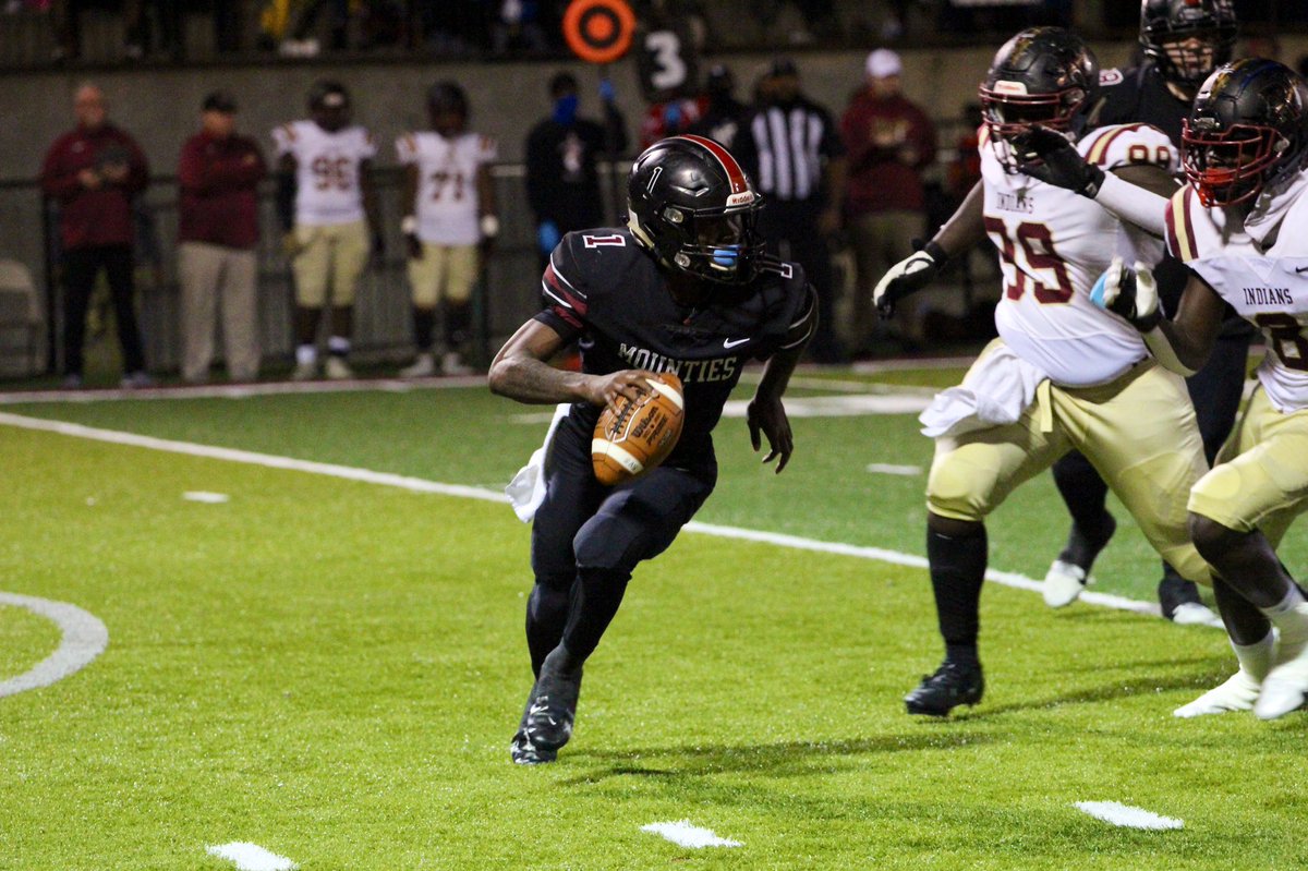 IamJoshHuff's tweet photo. Pinson Valley 48 | Shades Valley 16
End 3rd

It’s been smooth sailing for the Indians in the second half. Jaquel Fells with a 60-yard punt return to open half and Michael Sharpe with 14-yard TD (his 4th of the night). @Pinson_Football https://t.co/IfqTCS5cMW