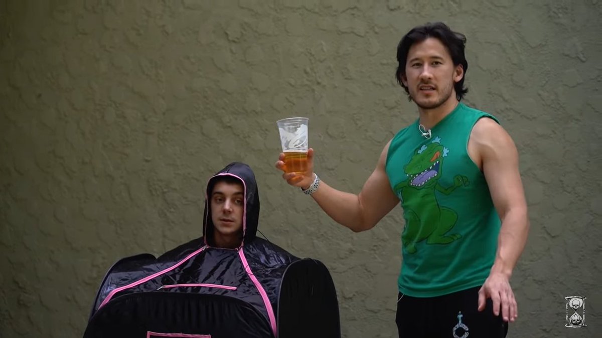 spacehunks's tweet image. the fact that this was my first video  #wewerehere #UnusAnnusisoverparty