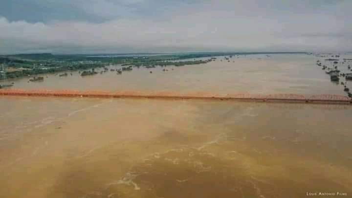 25Julia7's tweet photo. SPREAD THE WORD PEOPLE. REGION 2 NEEDS YOUR HELP. SINCE WE ARE THE “CATCH BASIN” OF THE EXCESS WATER OF MAGAT DAM AND RUNOFF WATER OF MOUNTAIN RANGES THAT SURROUNDS US. OUR RIVER IS SWELLING AND LOW-LYING AREAS ARE GREATLY AFFECTED.
#helpcagayanvalley
#BangonCagayan https://t.co/MgKtbzeUdS