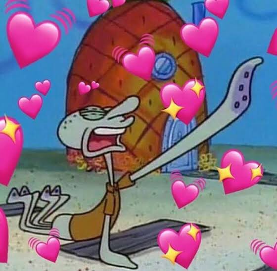 ariana grande volviendo a usar orejas de gatito 🥰