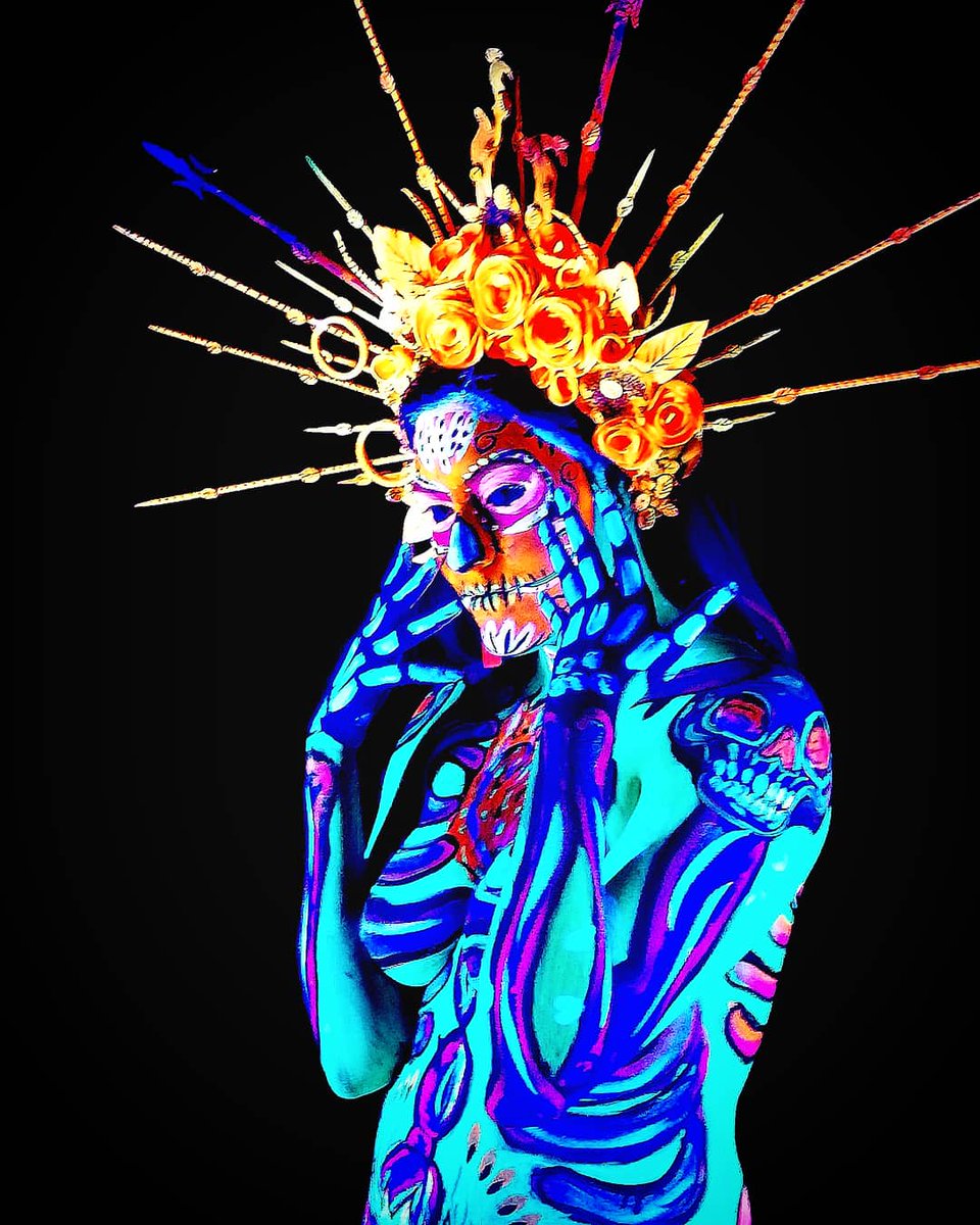 Moncadapainter's tweet photo. Catrina. Neon
Lienzo: Zulk Piem
Painter: David Moncada
Fotografía : @hiddenshooting
Corona : @david_moncada_painter
#body #bodypaint #bodypaintg #bodypainters #lienzovivo #lienzo #bodyneon #makeupartist #catrinamexicana #catrinaneon #culturamexicana #catrinaurbana #coronafuego https://t.co/IqxJD7QhEN