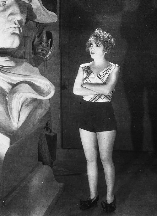 Steward Auf Twitter メアリー ピックフォードは大スターで絶大な人気があったが 私は例えばルイーズ ブルックスやリリアン ギッシュに比べて魅力を感じない そんなにたくさんは出演作を観ていないからか 魅力的な彼女が観られる映画もあるのか 取り敢えず