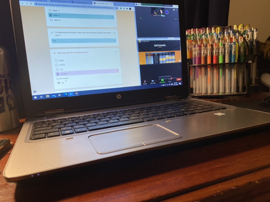 LauraPradoDuran's tweet photo. We had so much fun tonight at Curran’s Virtual Scavenger Hunt Well done Crusaders 💛🖤 @Jamehasnana @CurranCrusaders #TeamCurran #TeamBCSD 💛🖤#TeamFACE #Area1 #Familytime https://t.co/y3NmE0Pqhk