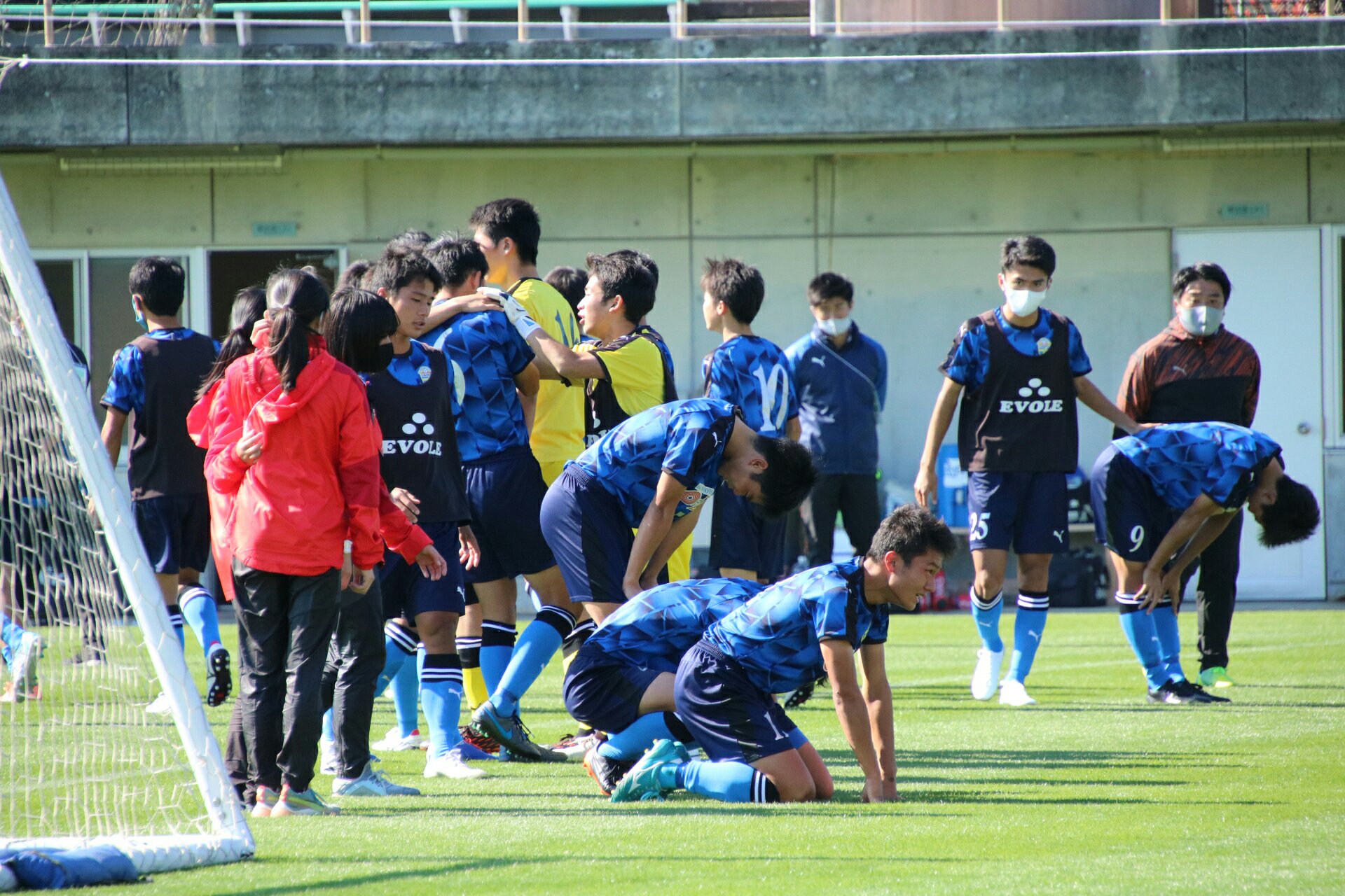 かさのすけ 在 Twitter 上 第99回全国高校サッカー選手権熊本県大会 11 14 土 準決勝結果 大津町運動公園球技場 大津 0 3pk5 0 ルーテル学院 試合を通してほぼ大津のハーフコートゲームも最後まで堅いルーテルのゴールをこじ開けれずpk戦で敗退 全国で大津を見たかっ