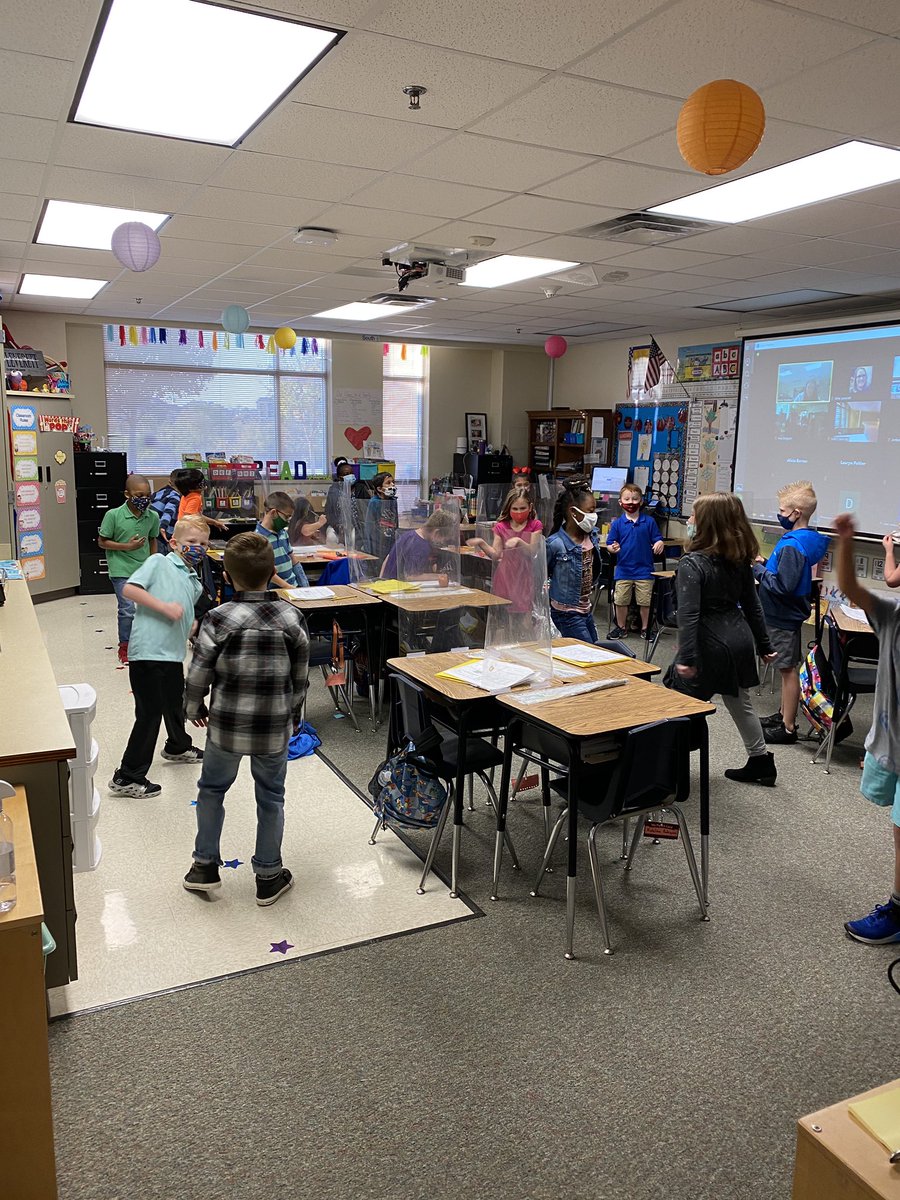 ELCS_Counseling's tweet photo. Students in @msgraham15 and @gina_leverett classes having fun with Dance Party Friday in the announcements! Today we brought back the 80s @FSESFriendship and danced to Mr. Roboto by @STYXtheBand! #AlwaysUpForFun #FunFriday https://t.co/g5KLvr9x5F