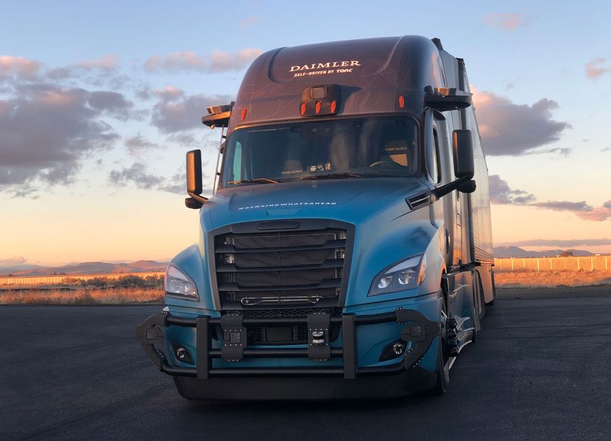 doft_com's tweet photo. Daimler Showcases Second-Generation Autonomous Freightliner Cascadia https://t.co/En8pQSfy8C https://t.co/vwrmDLFm3X