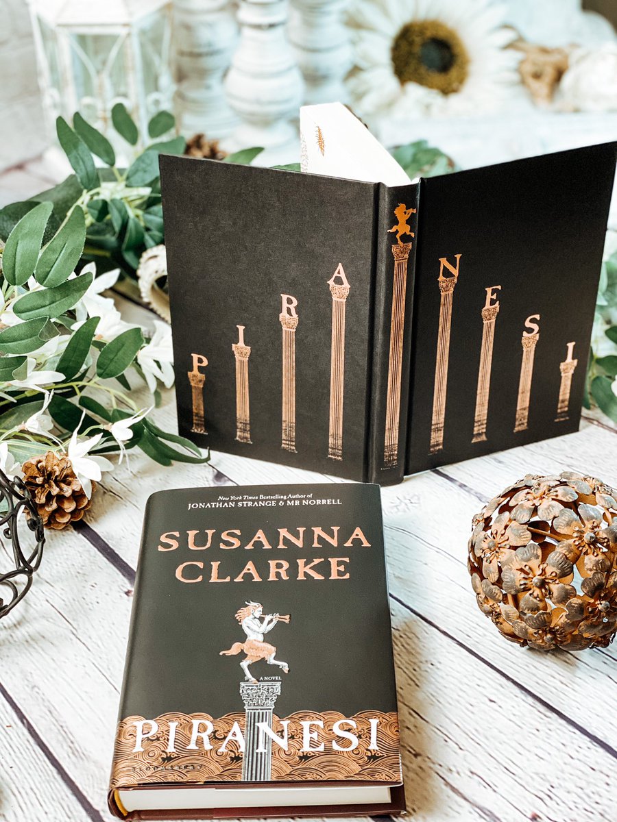 ReadersRealms's tweet photo. Been a long wait for the next novel from Susanna Clarke... worth it!
#susannaclarke #piranesi #nakedcover #readersrealms #bookstagram https://t.co/oQndmYyzgT