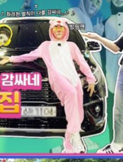 ลูกชายค่ะแกฝันอยากเป็นนายแบบดูโพสเท่ๆของแกสิคะ ภูมิใจค่ะ