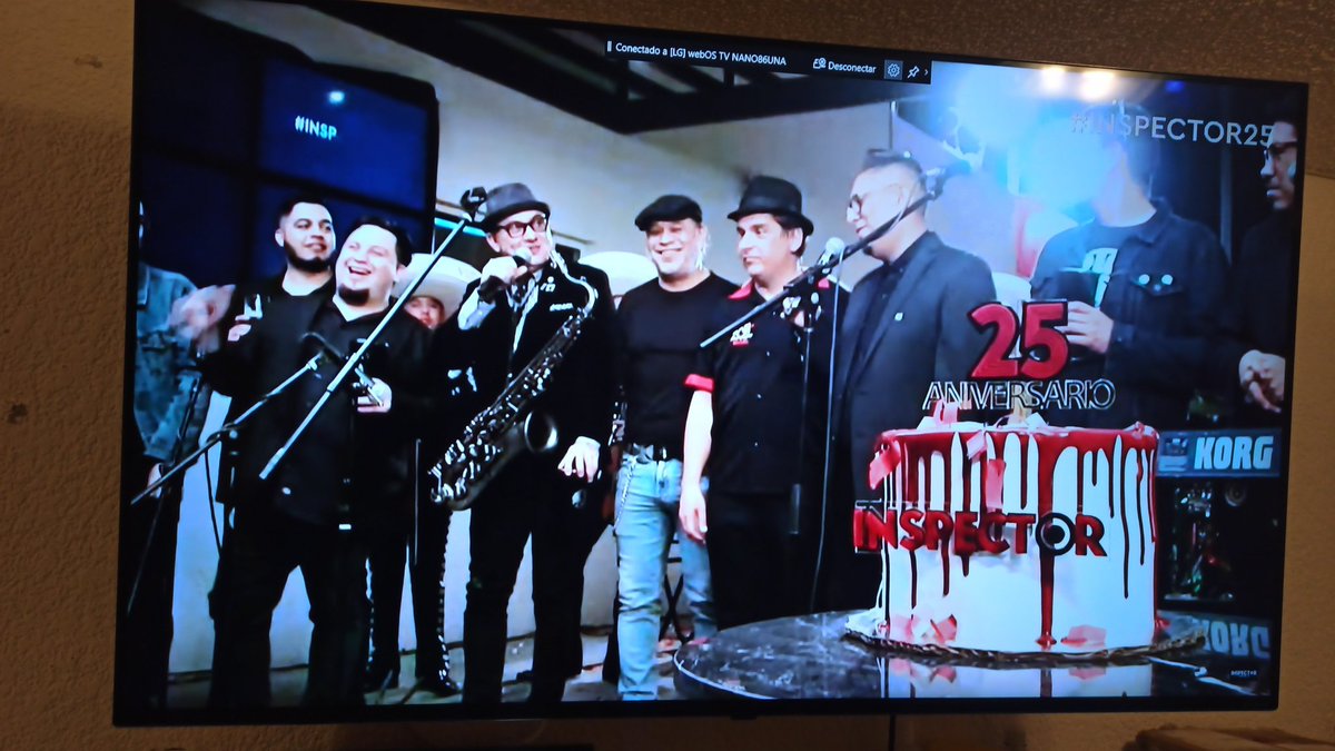 jazzstra's tweet photo. #Inspector25 feliz de compartir este gran concierto que con ustedes...
 Un saludo y y que viva el ska mexicano!!!!
Que viva inspector!!! 🤍🖤🤍🖤🤍🖤 https://t.co/cpaLqsypG0