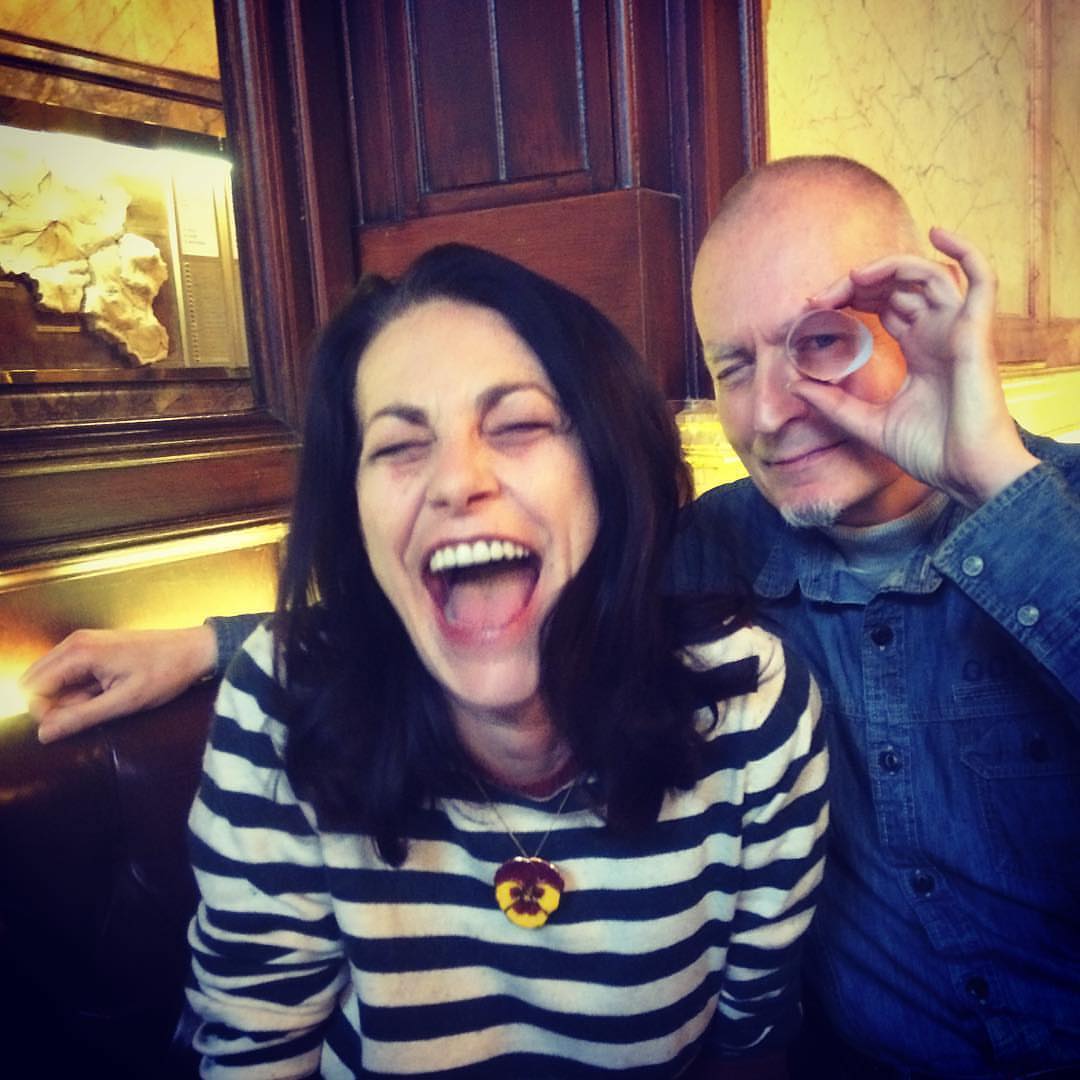 Lio et Jacques Duvall - auteur historique (le Banana Split, Amoureux Solitaires, Les brunes comptent pas pour des prunes, Fallait pas commencer et tant d’autres) et initiateur de l’album « Lio canta Caymmi » (Crammed Discs, 2018) #Lio #jacquesduvall #lebananasplit #bananasplit