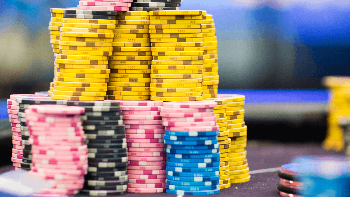 PokerStarsJapan's tweet photo. PokerStarsスクールのストラテジー記事をアップしました！
トーナメントでチップを多く集めてビッグスタックになった場合はどうすればいいのか？
その答えはこちらへ：
「トーナメントでビッグスタックを扱う」
https://t.co/Ot6TgvovPP https://t.co/Zf1Ek6G6VB