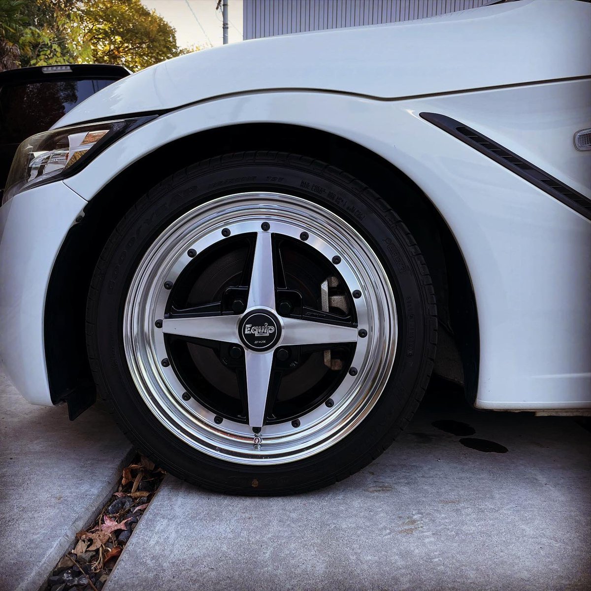 ProjectTsr's tweet photo. S660にインチダウンしてEquip01とか萌えるダロ😏w
#s660
#work
#Equip
#Equip01 https://t.co/MWA31GeODM