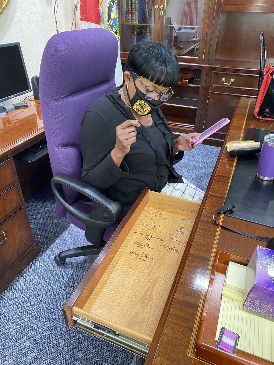 Audrey M. Edmonson tweet media