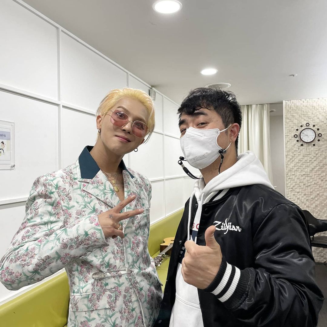 w0817_'s tweet photo. 201114 ---- leejunghoon81 #TeamRUNAWAY Band #TEAMMINO #TEAMTAKE
#TAKE #RUNAWAY #MINO #송민호 #도망가 @official_mino_
https://t.co/1C7WoNUKCU https://t.co/vKbgAB4trE