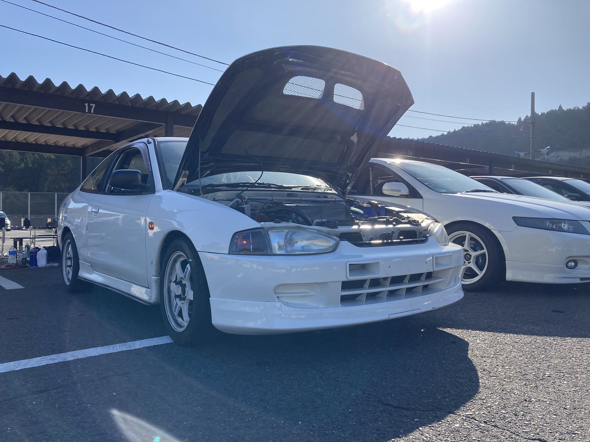 shichigo753's tweet photo. 廃車にしかけましたが何とか生きて戻れました…… https://t.co/1WHIRzgGYt