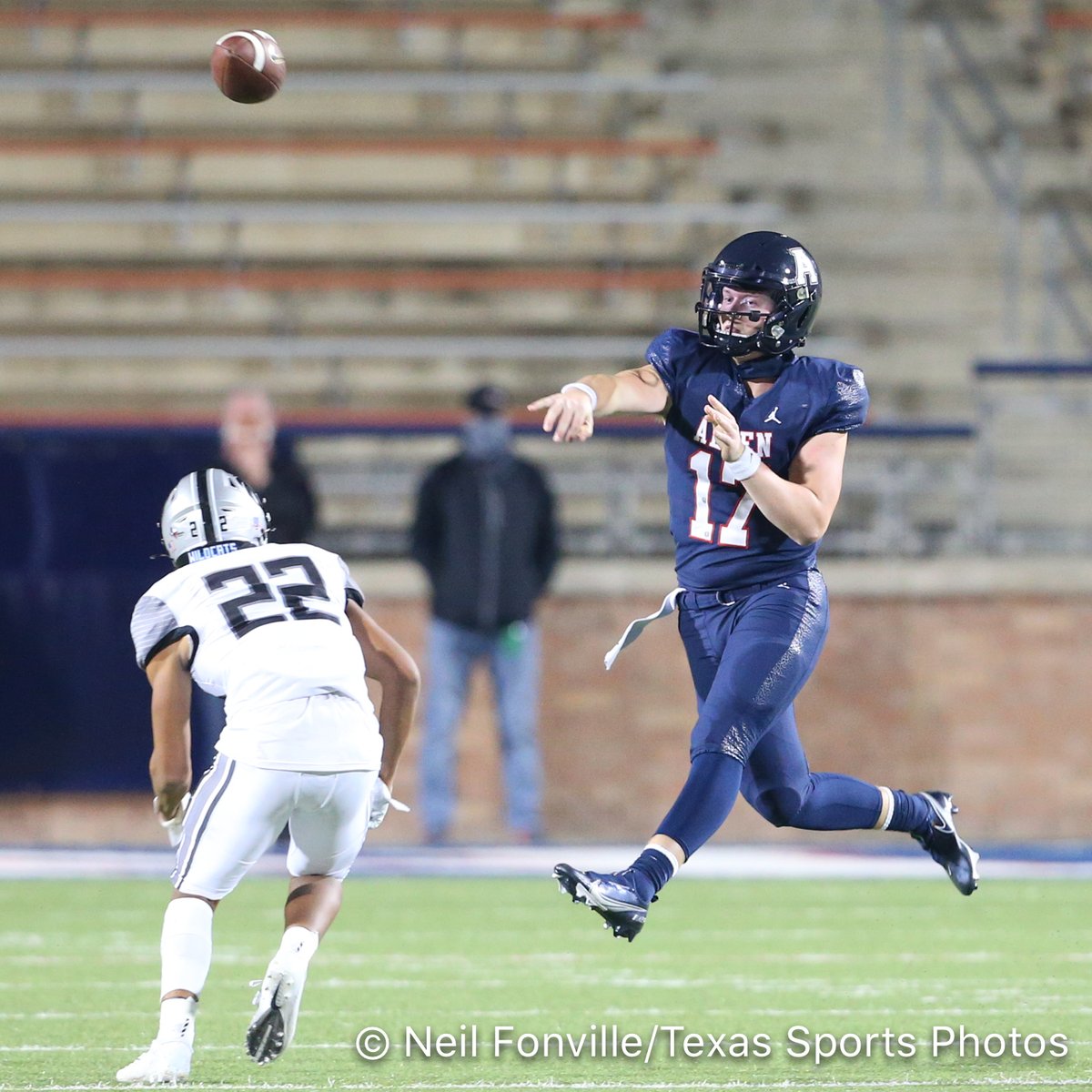 TXSportsPhotos's tweet photo. Some Booty and some Wolff lead @alleneaglesfb  to big win over Guyer 56-38.   1-0 tonight and now we prep for McKinney next week. Nice win team! @Generalbooty10 @JakeWolff8 @CoachGambill https://t.co/IDtgmsqwat