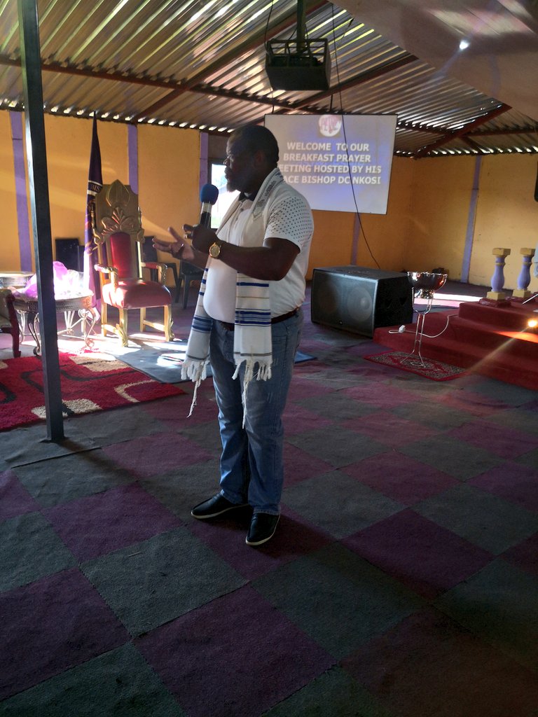 PLWC2001's tweet photo. His Grace Bishop DC Nkosi hosting a Breakfast Prayer meeting.
#PLWC19 #Since2001 #Zondi2
#2020TheYearOfDoublePortionAnoitingAndRevelation #Restoration https://t.co/eWFG4mwVGP