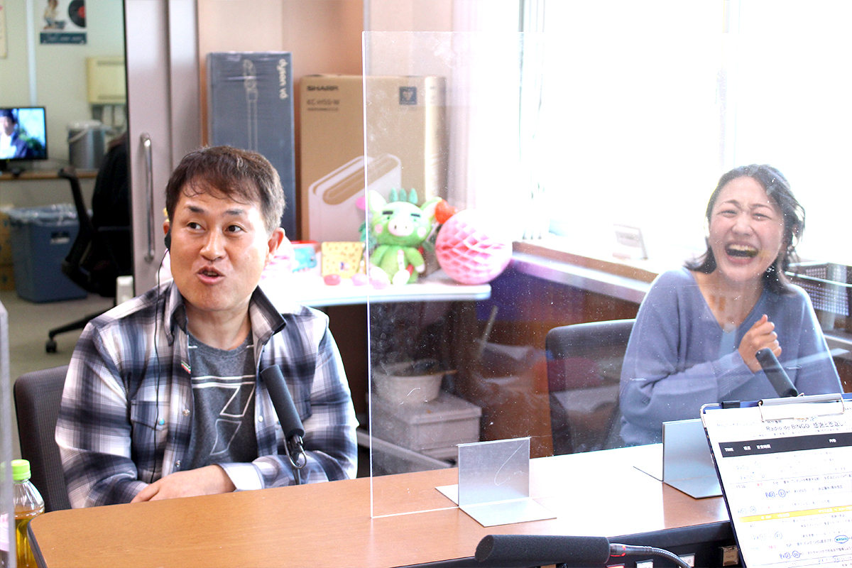 ＼#MBCラジオビンゴ 生放送中！／

長州力さん(？)「RADWIMPSで、愛にできることはまだあるかこの野郎！！！！」

神奈月さんは、新海誠監督のモノマネもしているとか🤣

#MBCラジオスペシャルウィーク