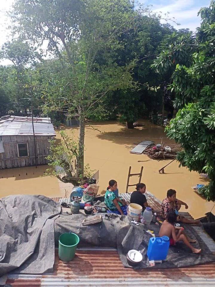 PhilstarNews's tweet photo. CALL FOR HELP! 📣

Residents are currently stuck in Zone 2, Malacabibi, Dassun, Solana, Cagayan and are asking for rescue and relief goods.

You may contact Amer Dela Peña at 09776734438 or 09287385392. #CagayanNeedsHelp #RescuePH 

📷 FB/MJ Cuevas https://t.co/JvwYSbpHe6