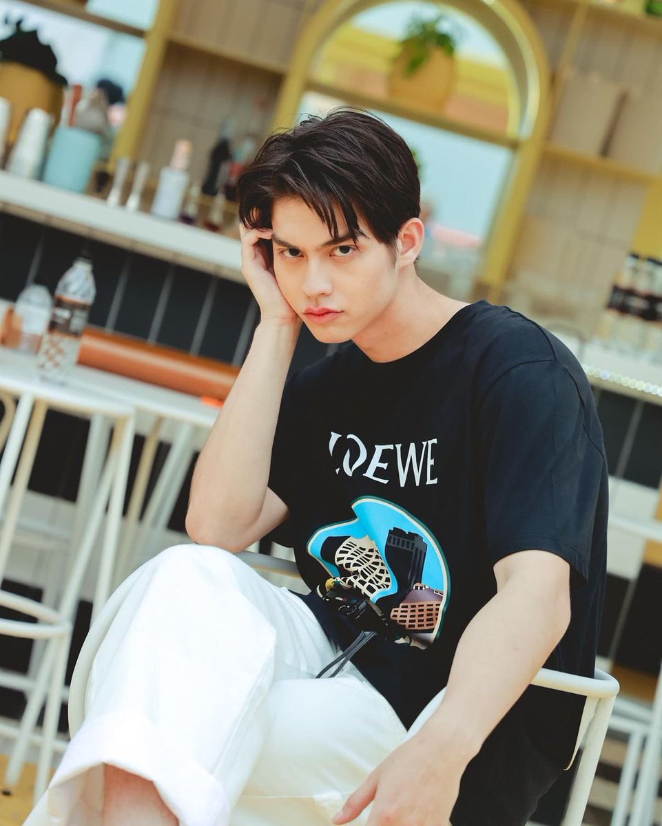 allbright_ofc's tweet photo. น้อนไบ๊อะไรคับ มีแต่พี่ไบร์ทคนเท่ทั้งนั้น (1)

IG icoketotoro

#Loewe_th
#bbrightvc https://t.co/FdmXucGXSc