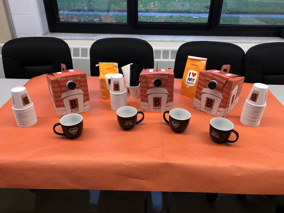 CawsonRBTT's tweet photo. Huge shoutout to @BIGGBYCOFFEE  in Swartz Creek and our surrounding community for recognizing our amazing staff for all they do. #community #relationships #WorldKindnessDay @BNRailroaders https://t.co/v6au32WcYS