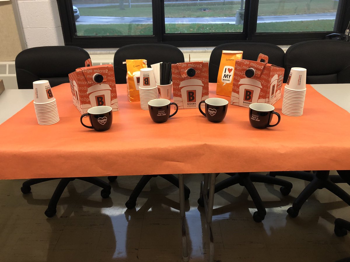 CawsonRBTT's tweet photo. Huge shoutout to @BIGGBYCOFFEE  in Swartz Creek and our surrounding community for recognizing our amazing staff for all they do. #community #relationships #WorldKindnessDay @BNRailroaders https://t.co/v6au32WcYS