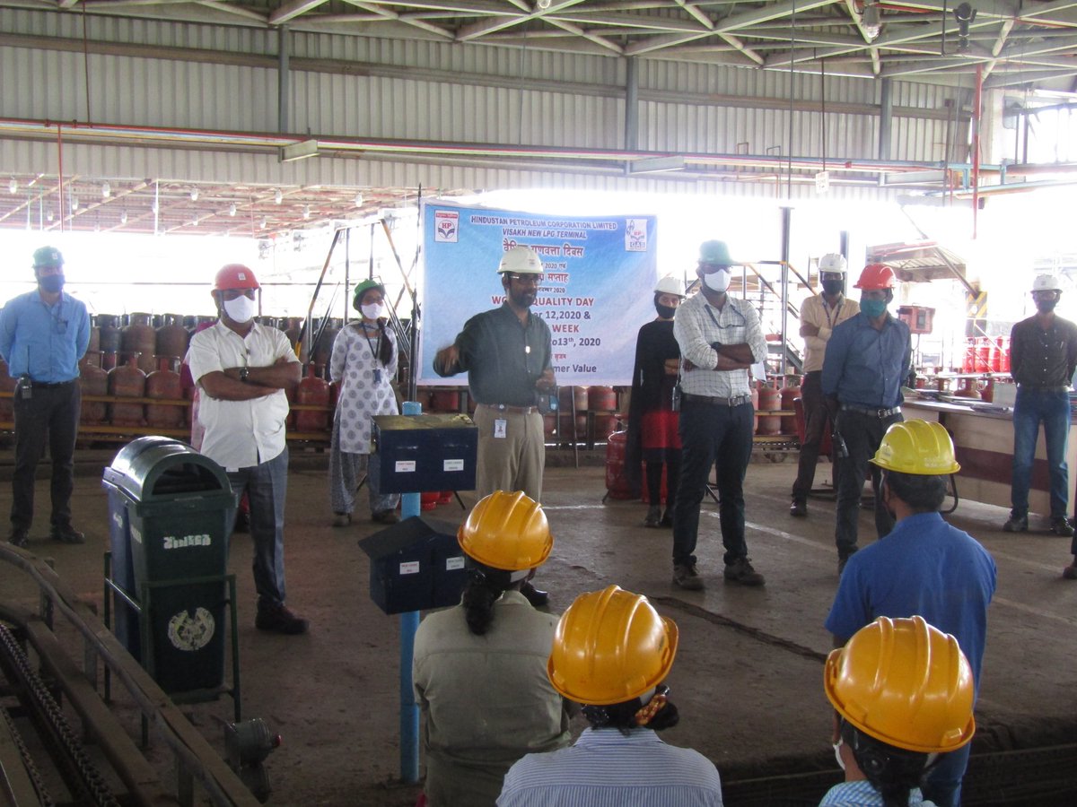 Jagadeesh89856's tweet photo. Pledge followed by #Quality Checks by Officers and workmen of @HPCL Visakh LPG Terminal on World Quality Day for #Creatingcustomervalue @BaratamGopala @Anurag_hpcl @iammohitdhawan @anujjain1906 @PNKANTH https://t.co/owqF0OUDJm