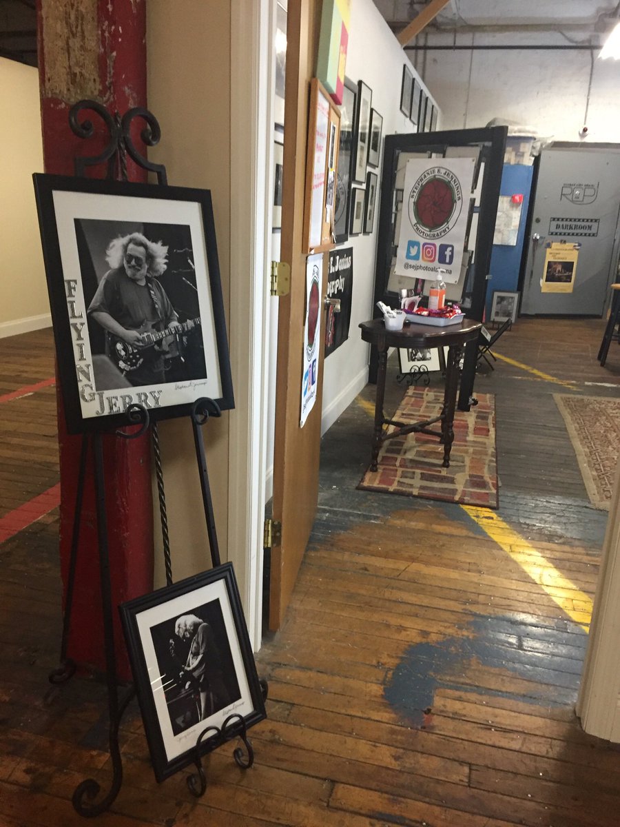 sejphotoalabama's tweet photo. Successful Socially Distanced Social Open Studio Night πΈ@lowemillarts #sejphotoalabama #studio2018 #LoweMill #RockPhotographer π€#RockAndRollPhotography
#FridayThe13th #ODAAT #ForeverGrateful @artshuntsville @matthewbwake @knowhuntsville @StationRetroHSV @CanonUSApro @djanof https://t.co/Vlgey0SKBc
